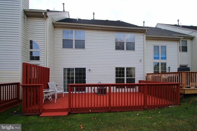 Foto del edificio - 109 Glennbrook Ct