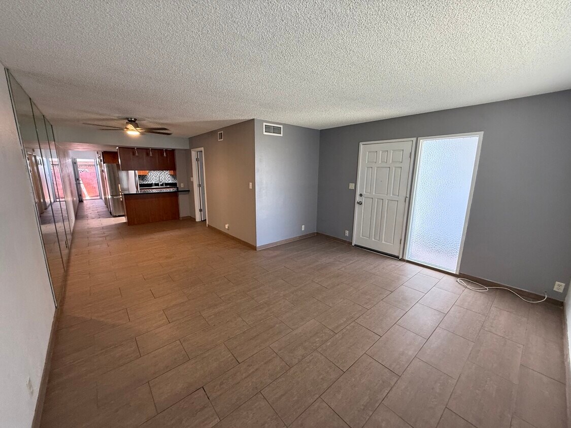 Living and Dining Great Room - 6814 N 35th Ave (Phoenix, AZ)