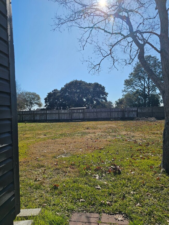 Building Photo - 2267 FM 1462
