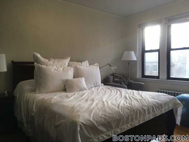 Foto del edificio - 349 Pleasant St