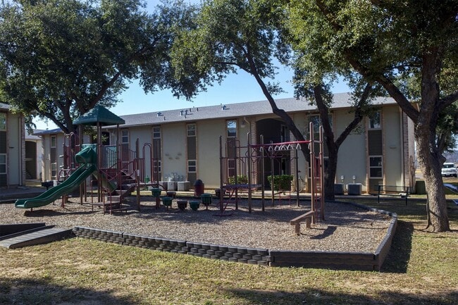 Foto del edificio - 300 E Mann Rd