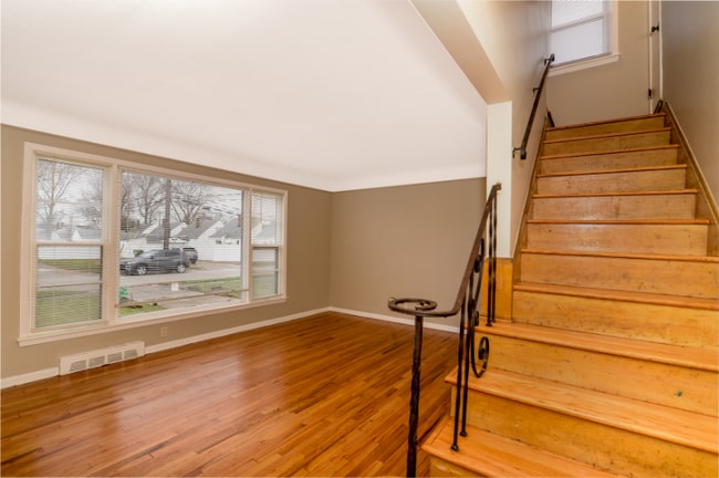 Building Photo - 5755 Turney Rd