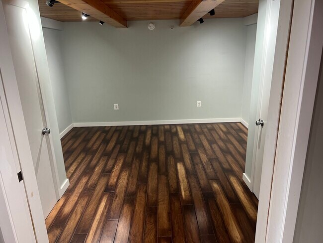 Building Photo - 1027 Arch St