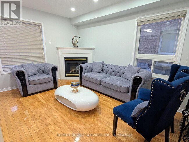 Building Photo - 5568 Freshwater Dr