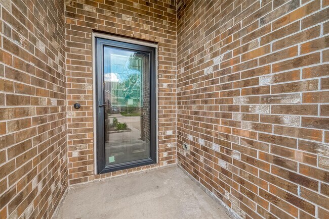 Foto del edificio - 8923 Willow Wind Ln