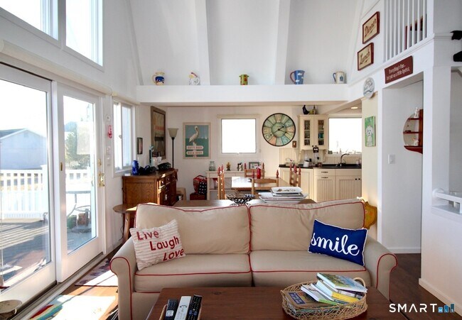 Foto del edificio - 147 Captains Dr