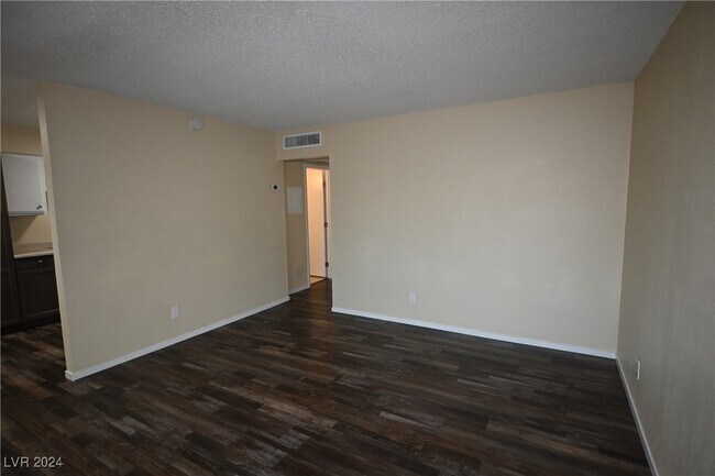 Building Photo - 2514 N McCarran St