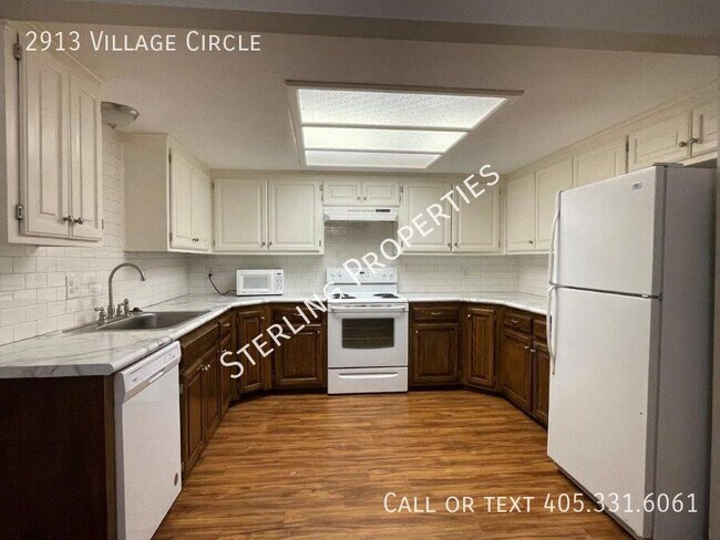 Foto del edificio - 2913 Village Cir