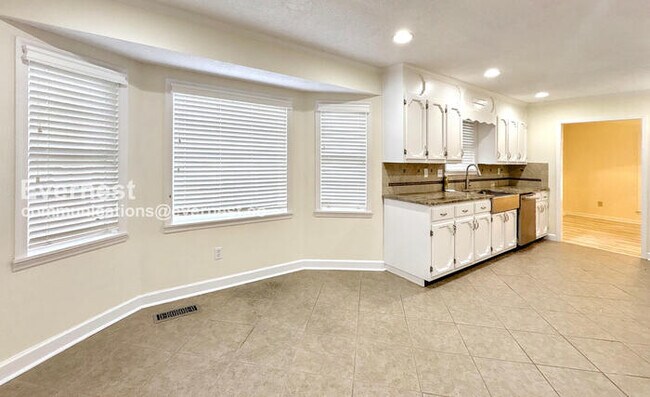 Building Photo - 1828 Jacobs Ln