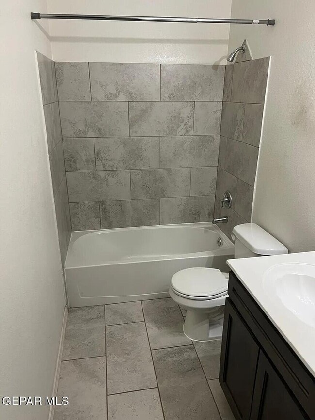 Foto del edificio - 546 Oilfield Dr