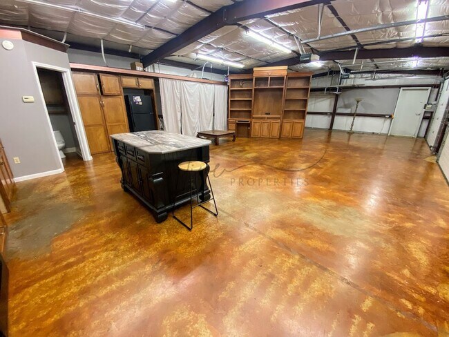 Foto del edificio - Studio Apartment for Rent – Central AC, Fu...