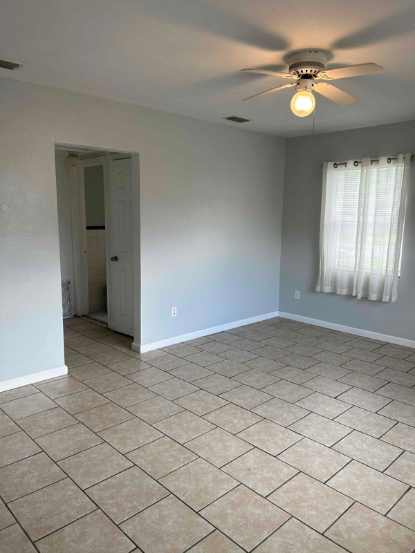 Building Photo - 4218 Woodmere St