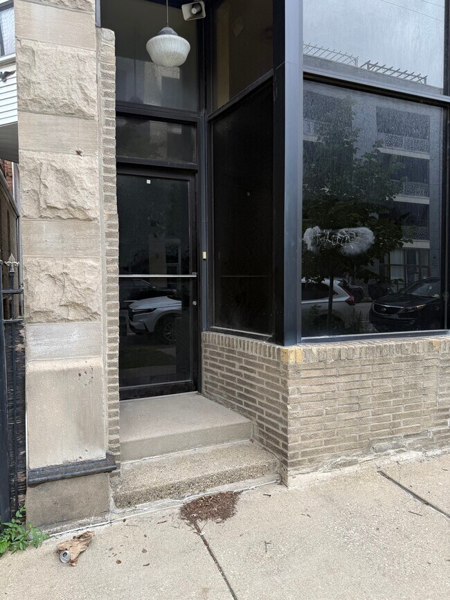 Foto del edificio - 840 N California Ave