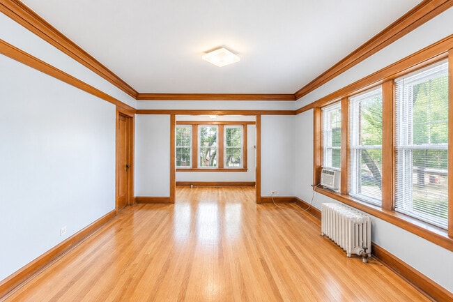 Building Photo - 2950 N Lavergne Ave