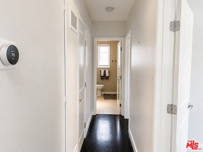 Foto del edificio - 1219 Burnside Ave
