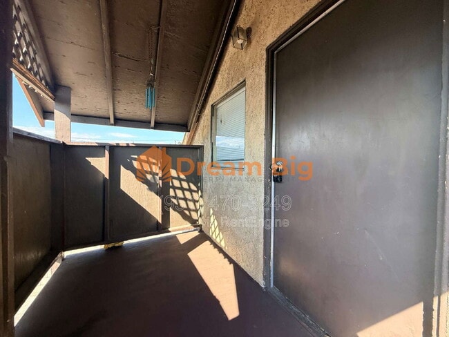 Building Photo - 14653 Washington Dr