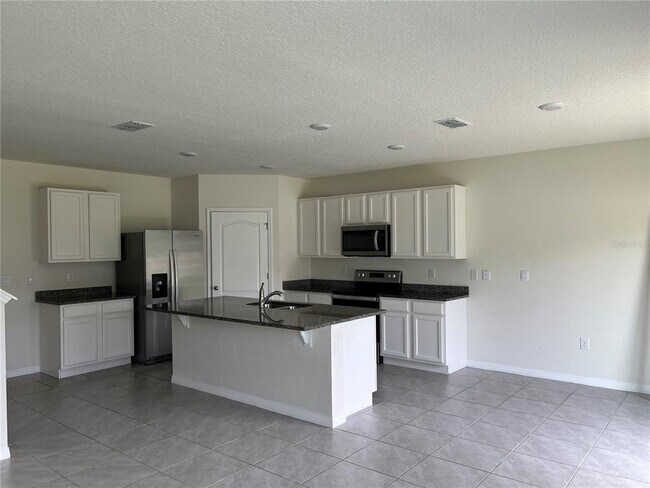 Foto del edificio - 5351 Timberland Ave