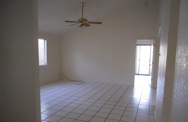 Building Photo - 5300 Desert Shadows Dr