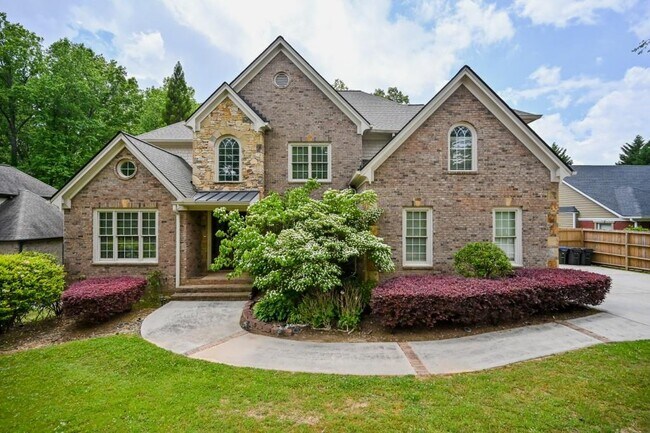 Building Photo - 980 Pine Grove Rd