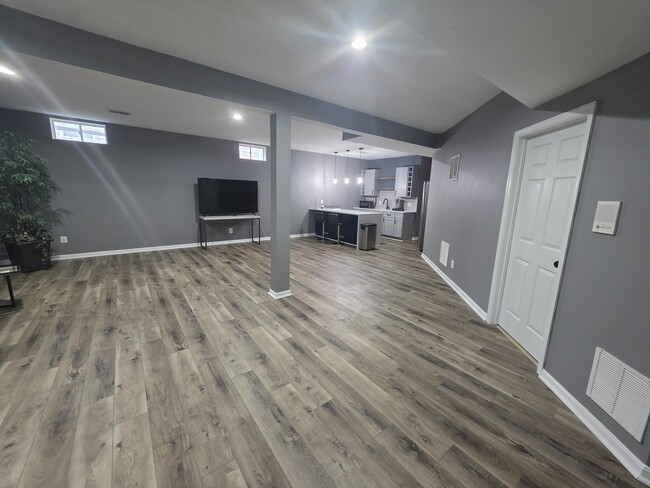 Building Photo - 6021 Smooth Stone Pl