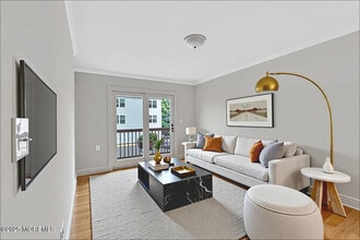 Building Photo - 6 Beachway Ave