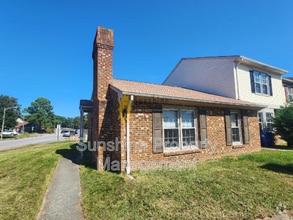 Building Photo - 5049 Reese Dr N