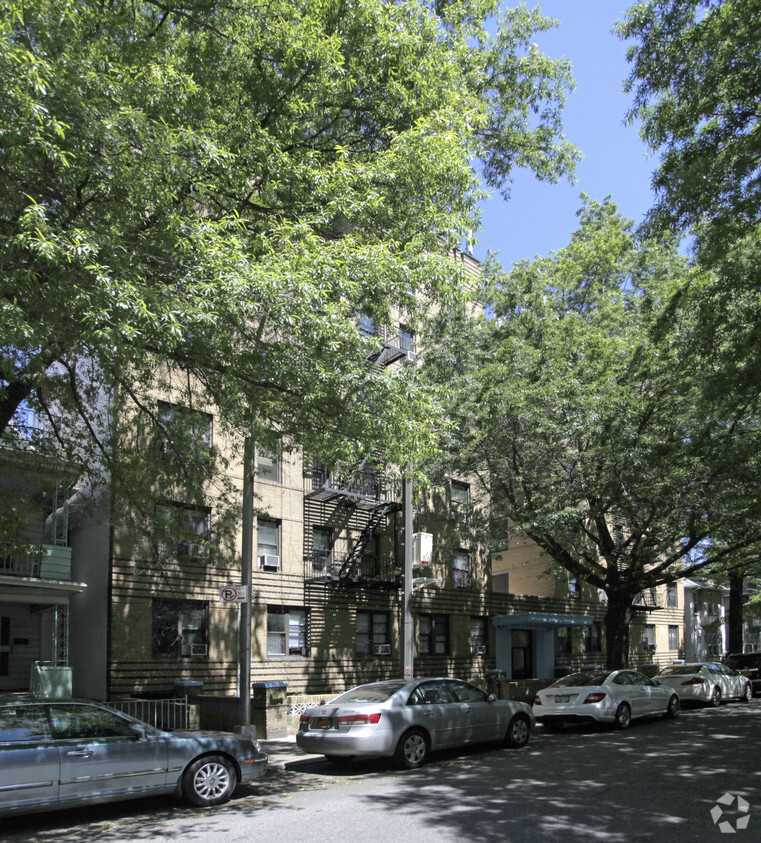 38 Bay 26th St - 38-50 Bay 26th St