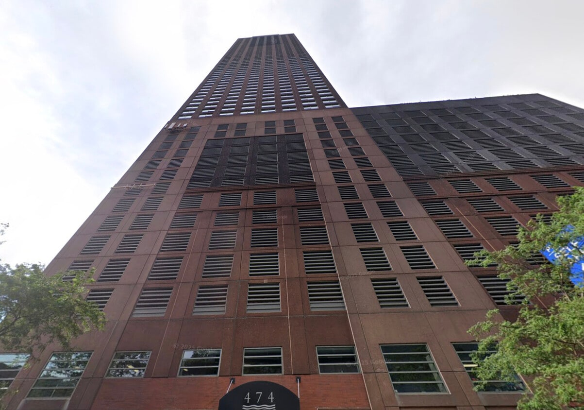 Foto principal - 474 N Lake Shore Dr