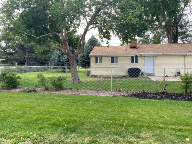 Photo - 348 N Redwood Rd Apartment