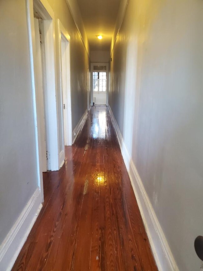 Foto del edificio - 4235 Coliseum St