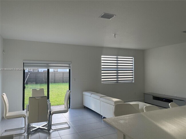 Foto del edificio - 22960 SW 130th Ave