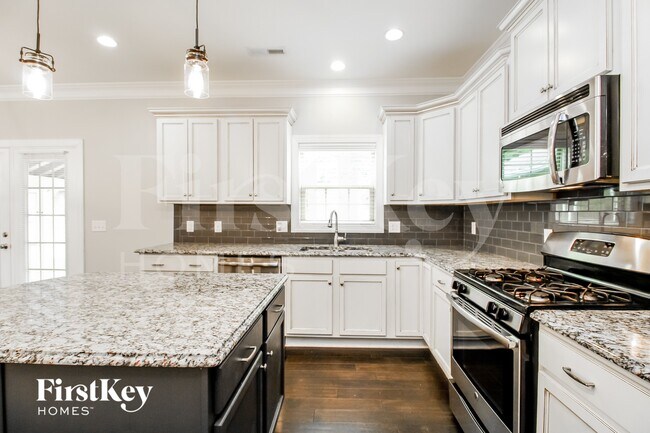 Foto del edificio - 4669 Pebble Lake Dr