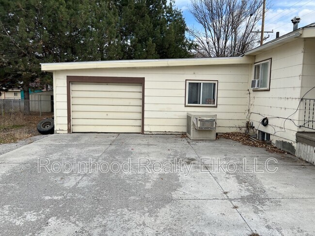 Foto del edificio - 786 Wilson Ave