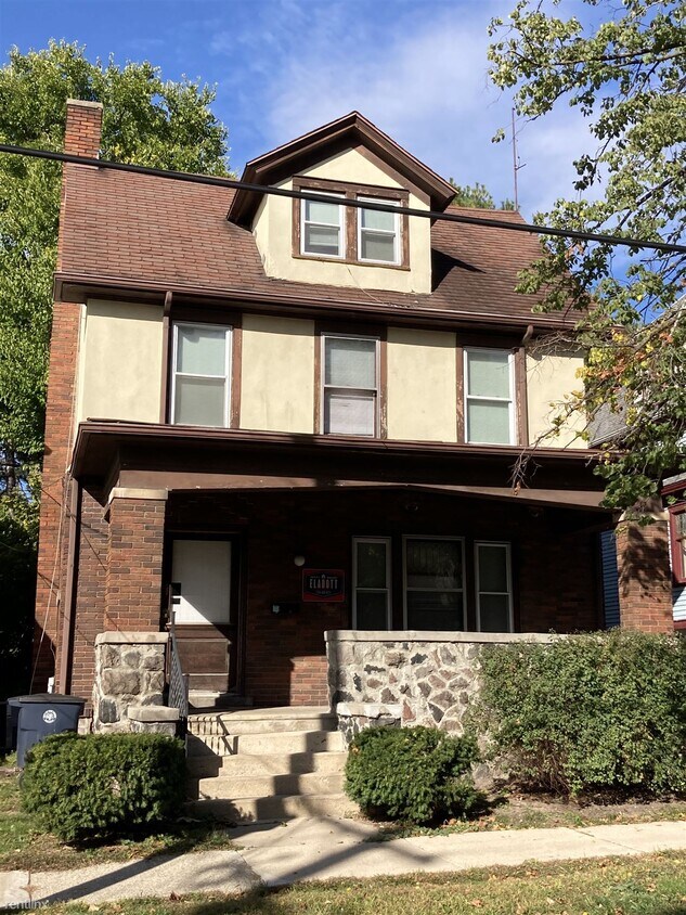 Primary Photo - 6 br, 2 bath House - 510 S 4th Ave