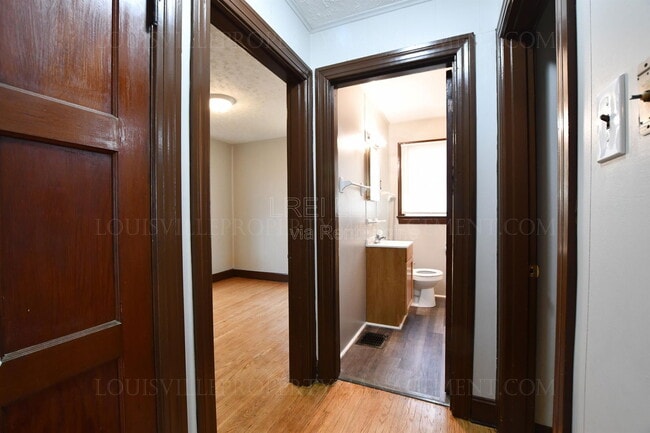 Building Photo - 505 N 38th St