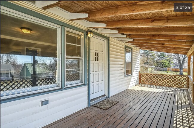 Foto del edificio - 3-Bedroom Home + Bonus Room in SE Springfield