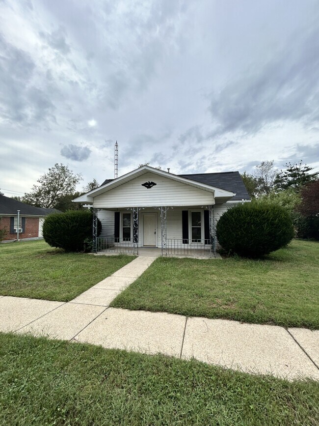 Patio delantero - 157 Highland Ave