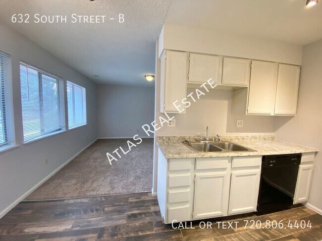 Foto del edificio - Lower Level 2 Bedroom, 1 Bath Apartment wi...