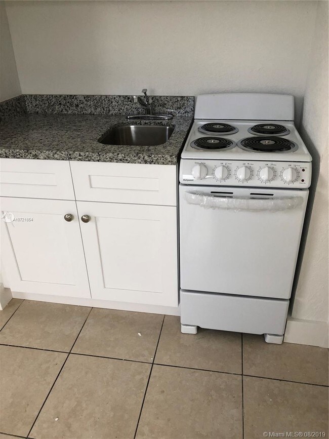 Foto del edificio - 2513 SW 10th St