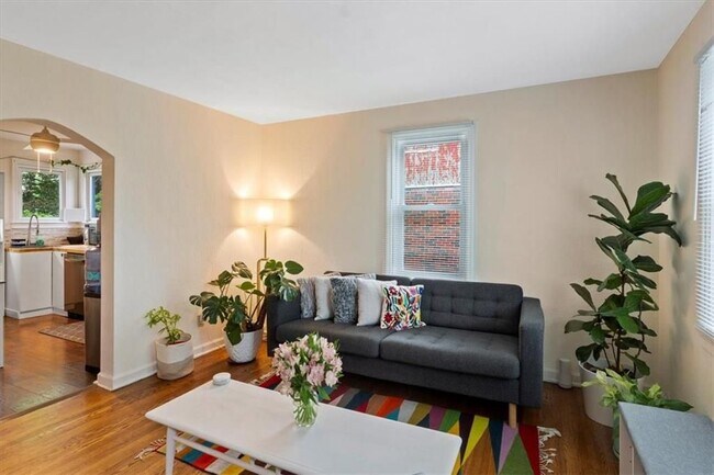 Foto del edificio - 3308 Wood Ave