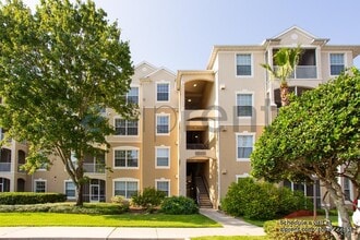 Building Photo - 7801 Point Meadows Dr