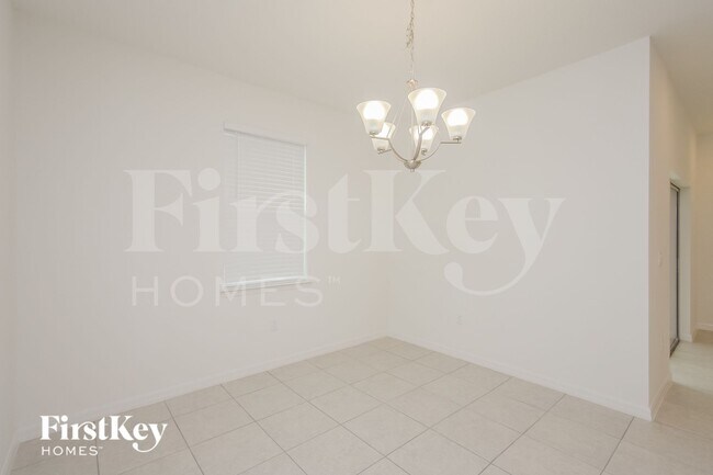 Foto del edificio - 328 Corbel Ln