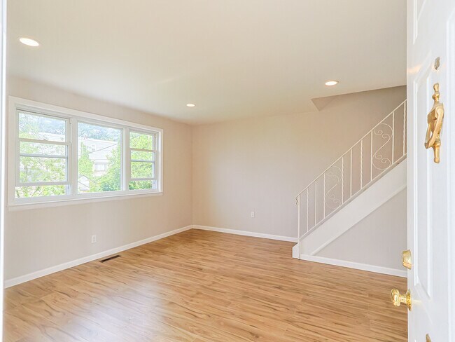 Foto del edificio - 1826 Tomlinson Rd