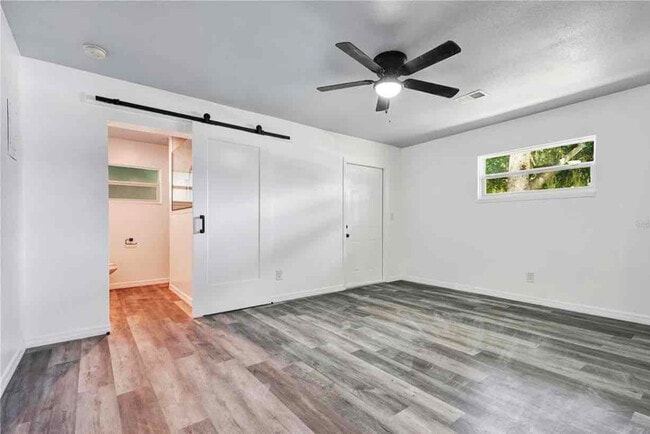 Building Photo - 610 5th St