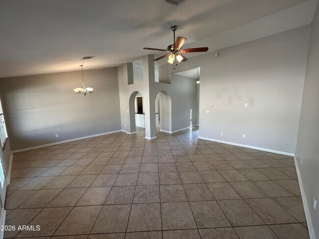 Foto del edificio - 16435 S 43rd St
