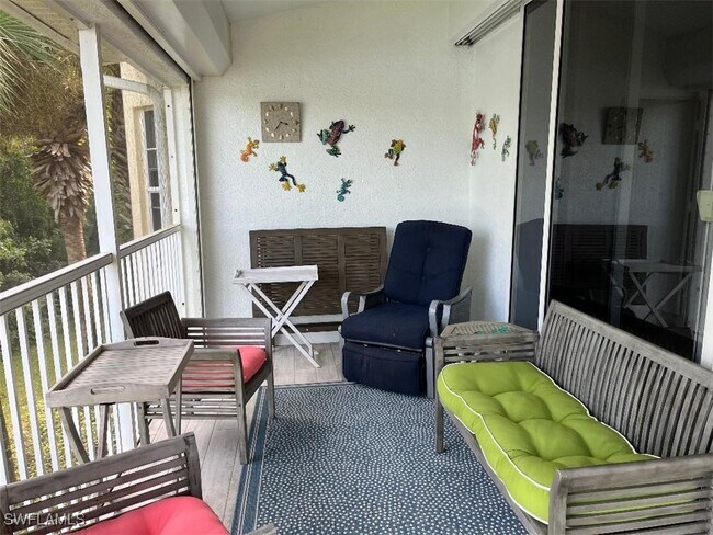 Foto del edificio - 8380 Mystic Greens Way