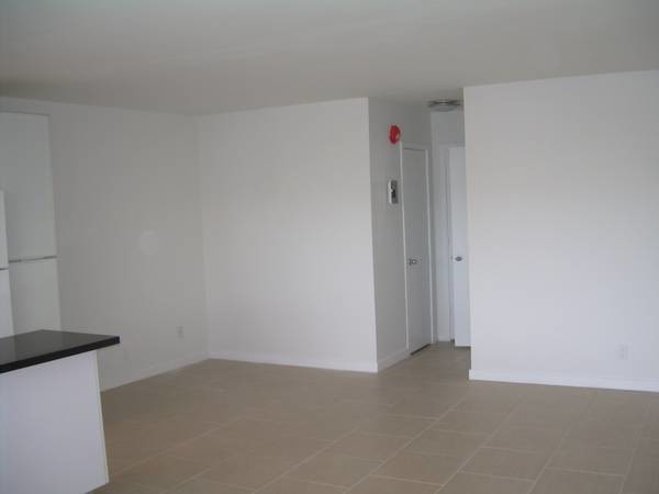 Foto del edificio - 2830 NE 30th Pl