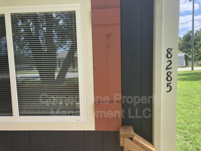 Building Photo - 8285 Center Dr