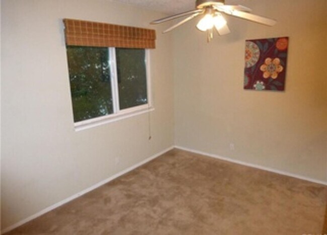 Foto del edificio - 2 Bedroom 1 Bath close to CSUC