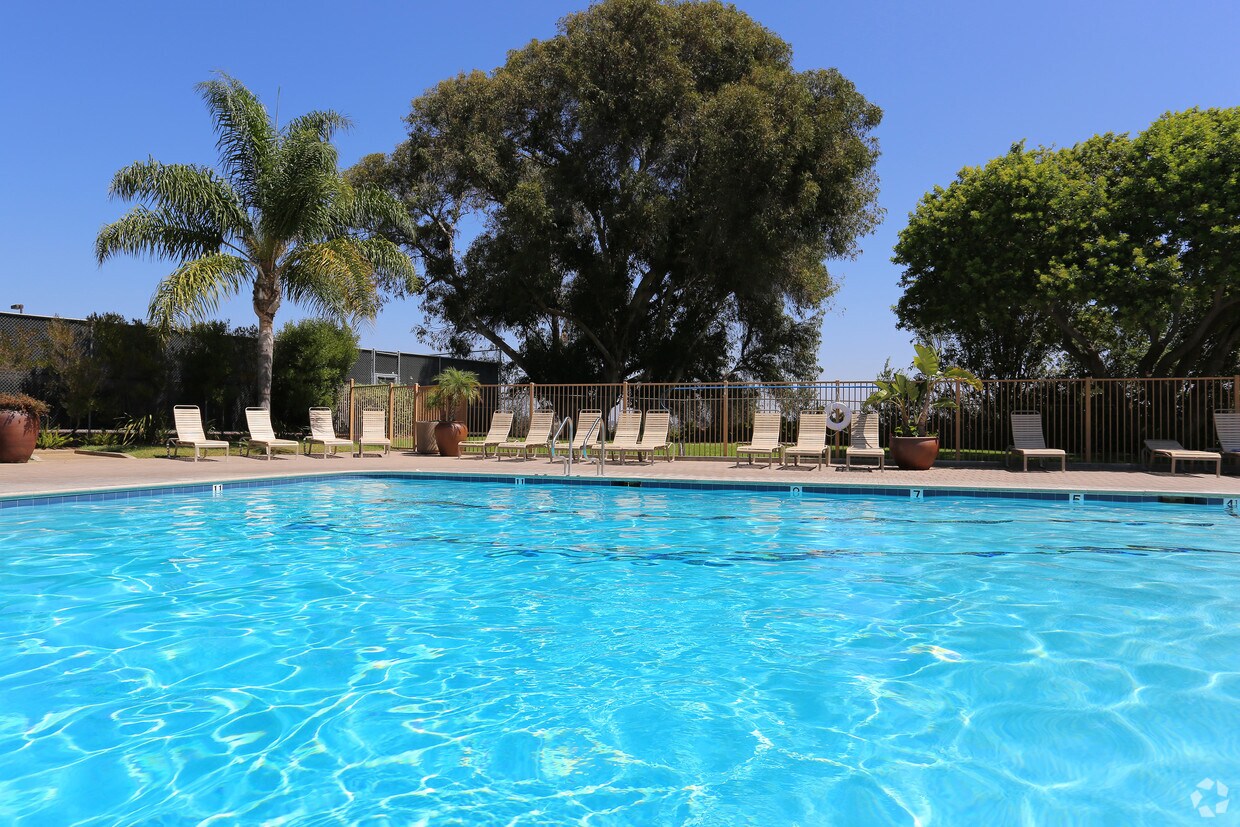 Coral Bay Apartments 3309 Cowley Way San Diego, CA